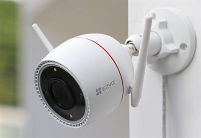 -Tlc Ezviz 2K 4Mp color night vision difesa attiva
